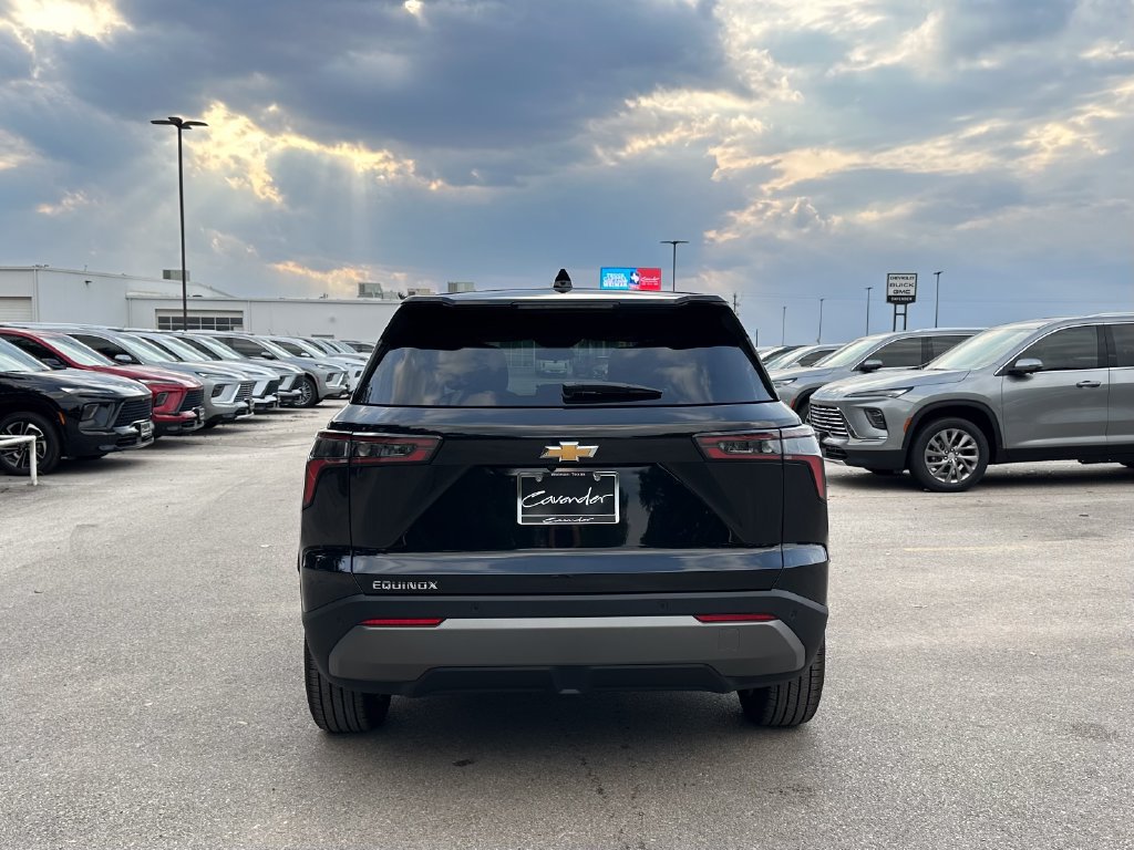 2027 Chevrolet Equinox LT - Photo 6