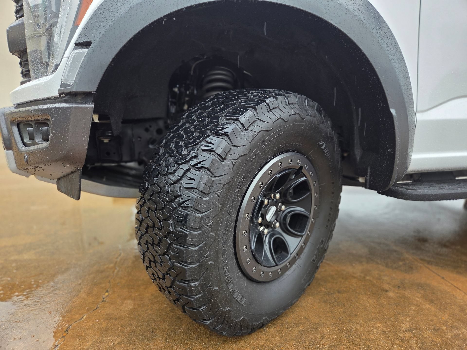 2023 Ford F-150 Raptor - Photo 33