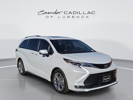 2023 Toyota Sienna Platinum Minivan