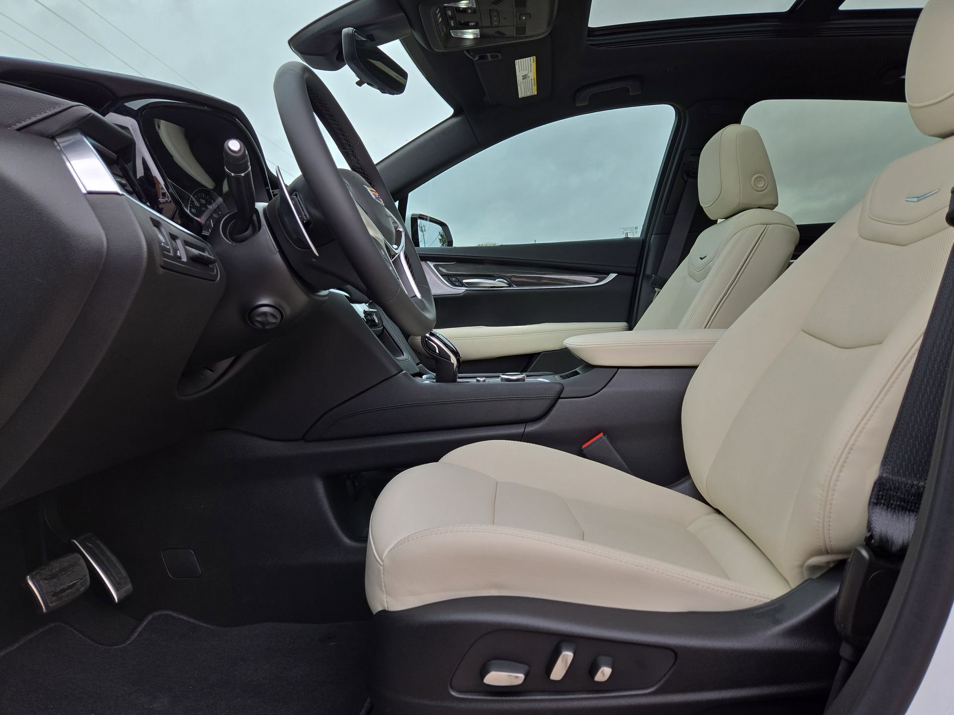 2025 Cadillac XT5 Sport - Photo 16