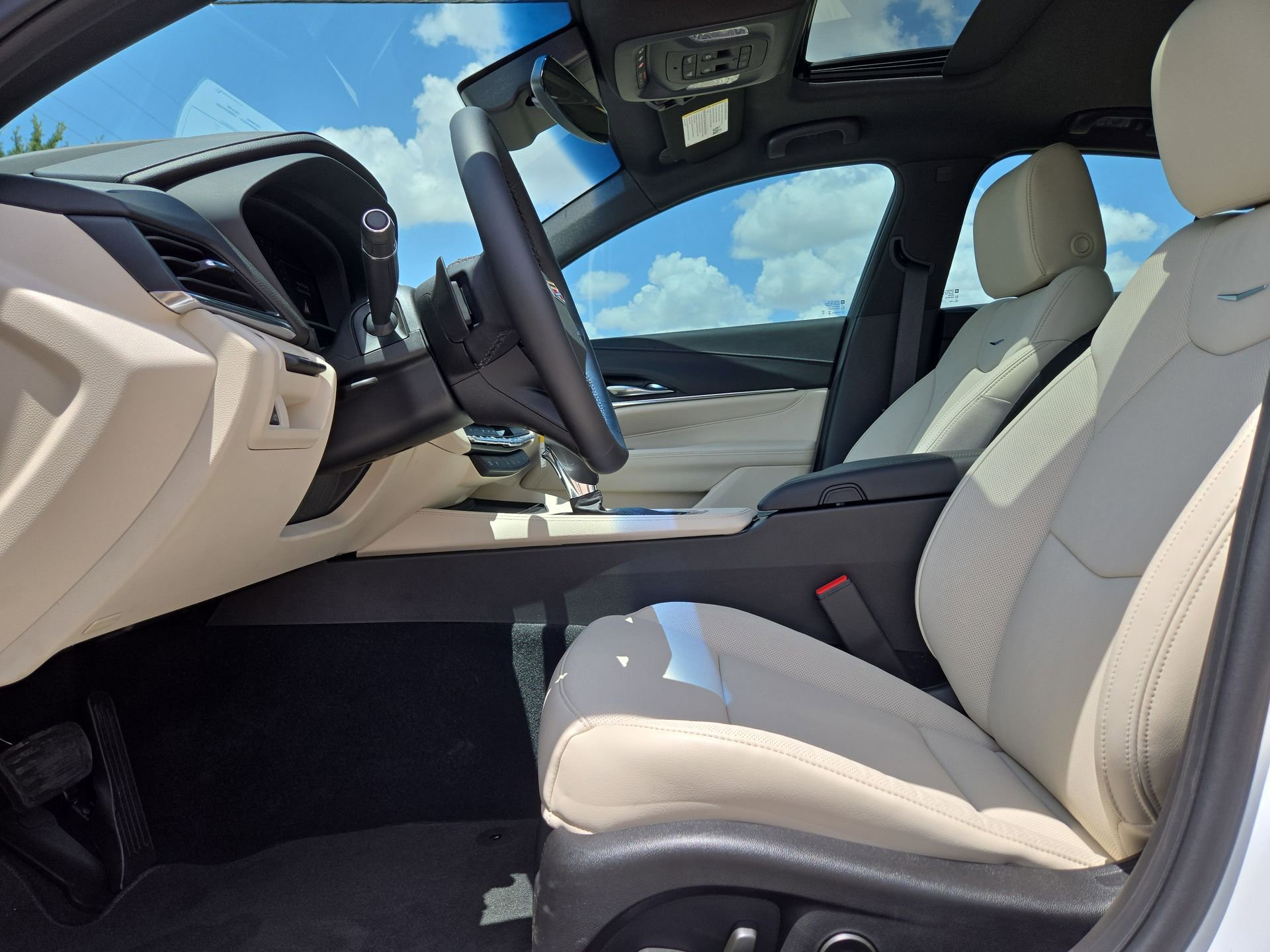 2025 Cadillac CT4 Premium Luxury - Photo 16