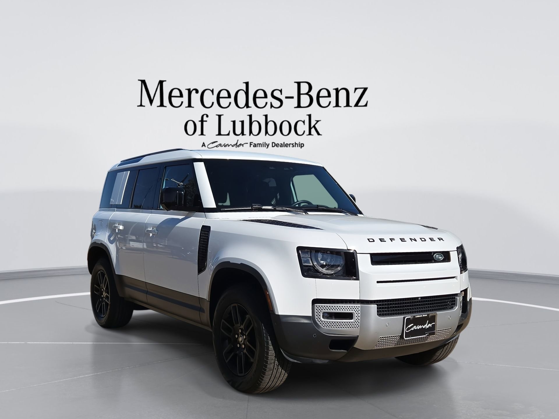 2025 Land Rover Defender 110 S P300's photo