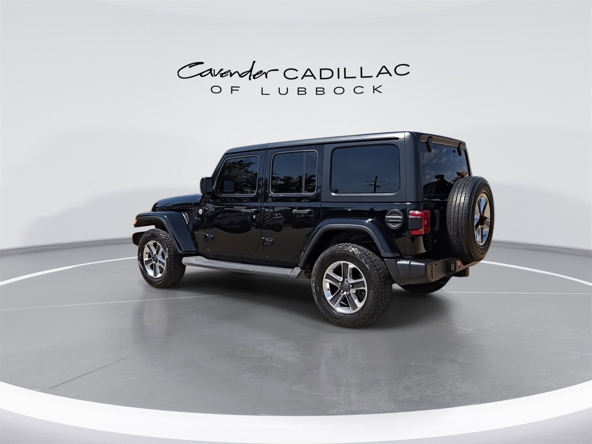 2018 Jeep Wrangler Unlimited Sahara photo 3