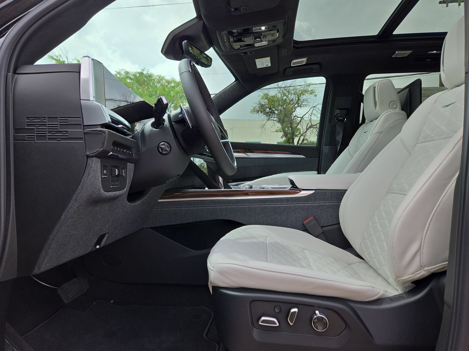 2026 Cadillac Escalade ESV Platinum Luxury - Photo 16