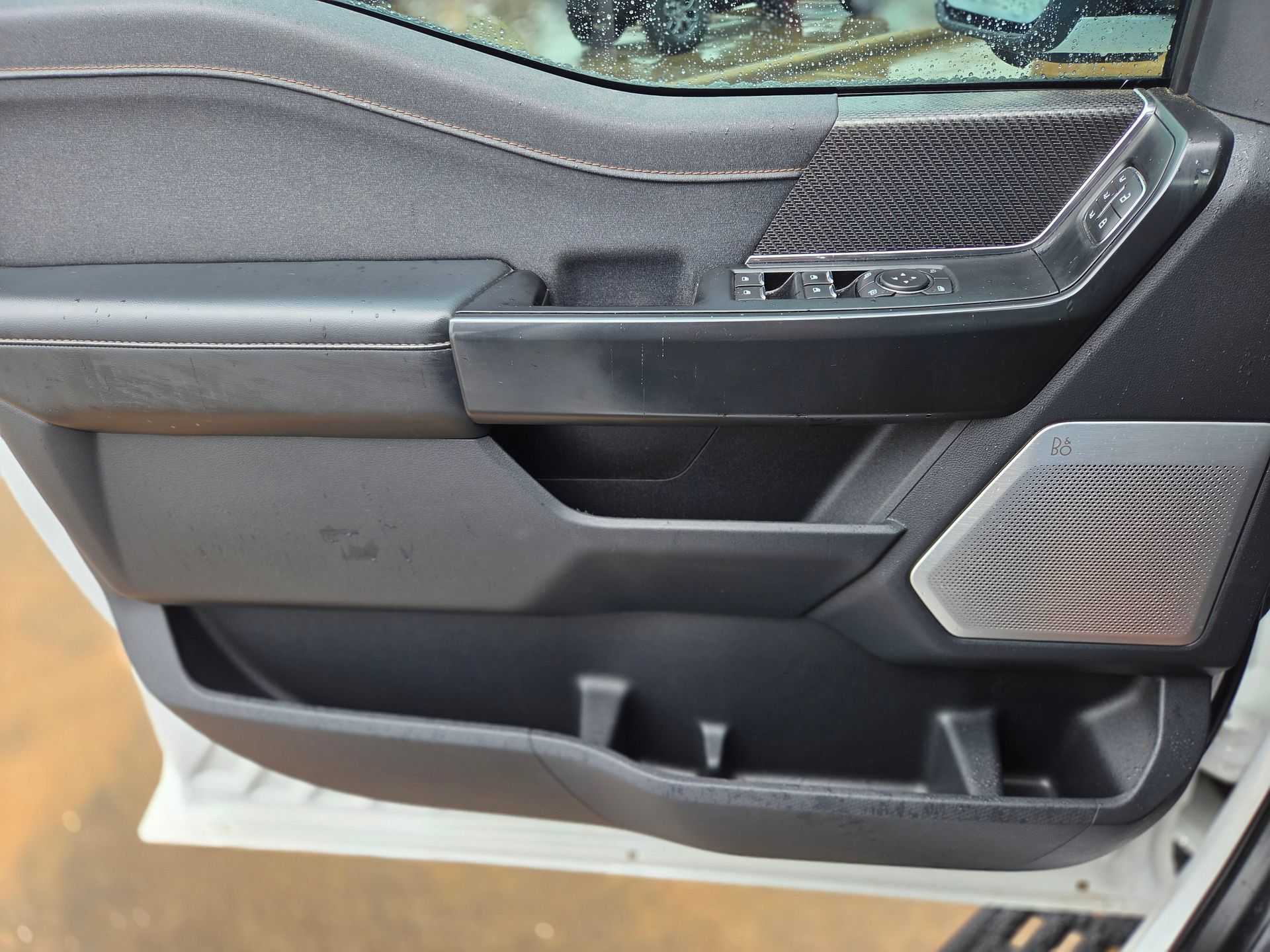 2023 Ford F-150 Raptor - Photo 27
