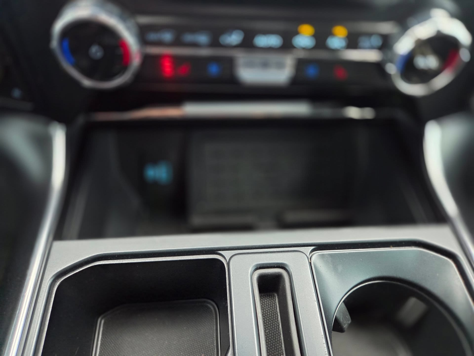 2023 Ford F-150 Raptor - Photo 25