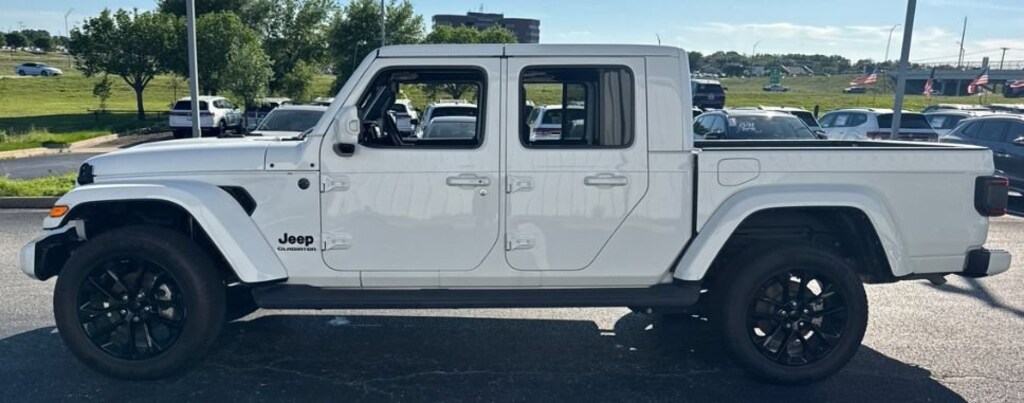 Used 2022 Jeep Gladiator High Altitude Truck