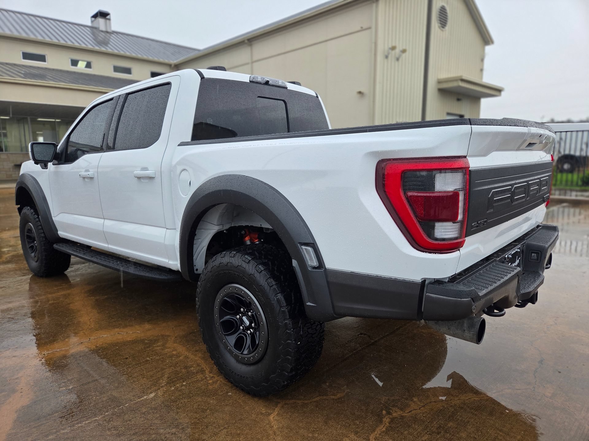 2023 Ford F-150 Raptor - Photo 7