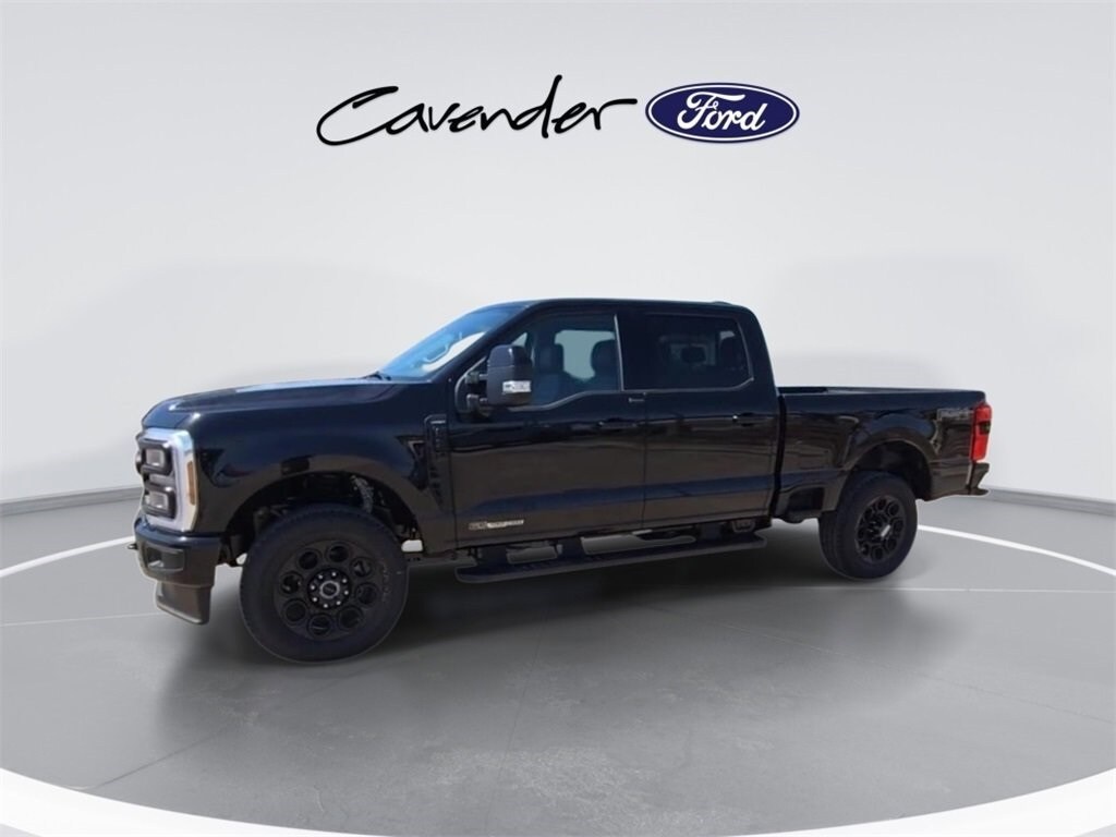New 2025 Ford F-250SD Lariat Truck Crew Cab