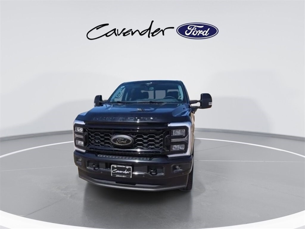 New 2025 Ford F-250SD Lariat Truck Crew Cab