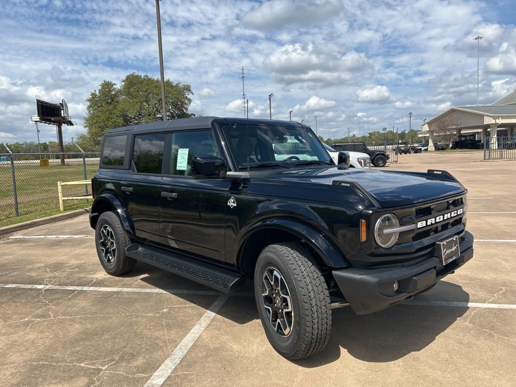 New 2026 Ford Bronco Outer Banks SUV