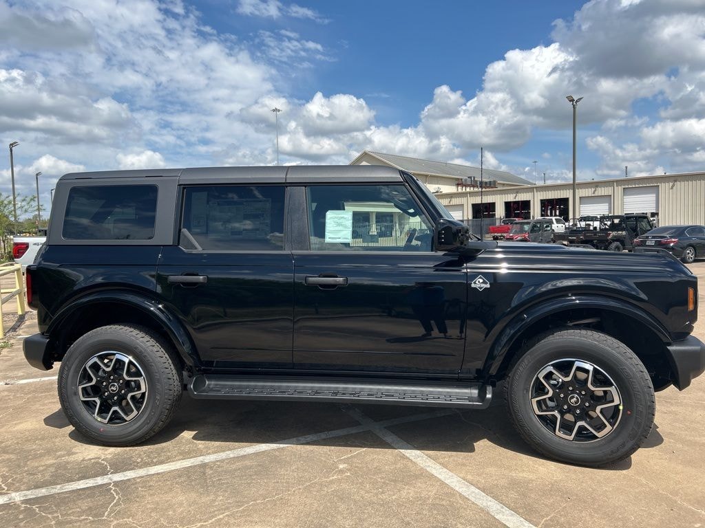 New 2026 Ford Bronco Outer Banks SUV