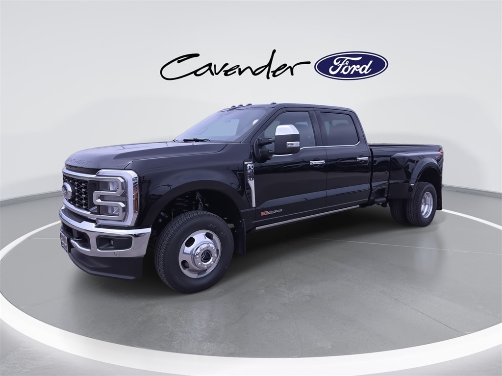 2025 Ford F-350 Super Duty King Ranch's photo