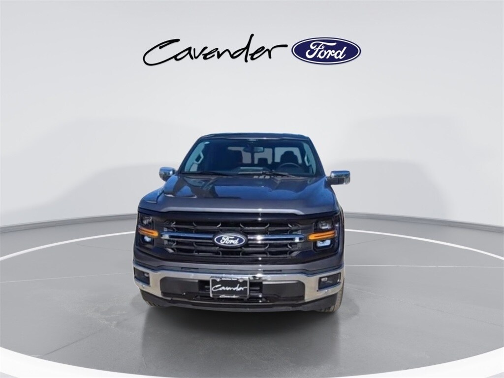 2025 Ford F-150 XLT photo 3