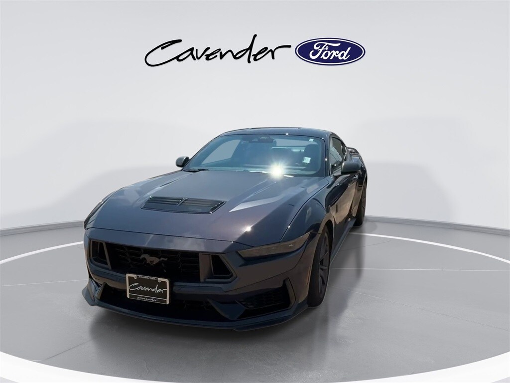 2025 Ford Mustang Dark Horse photo 4