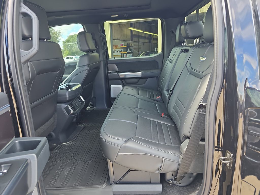 2025 Ford F-150 Platinum - Photo 13