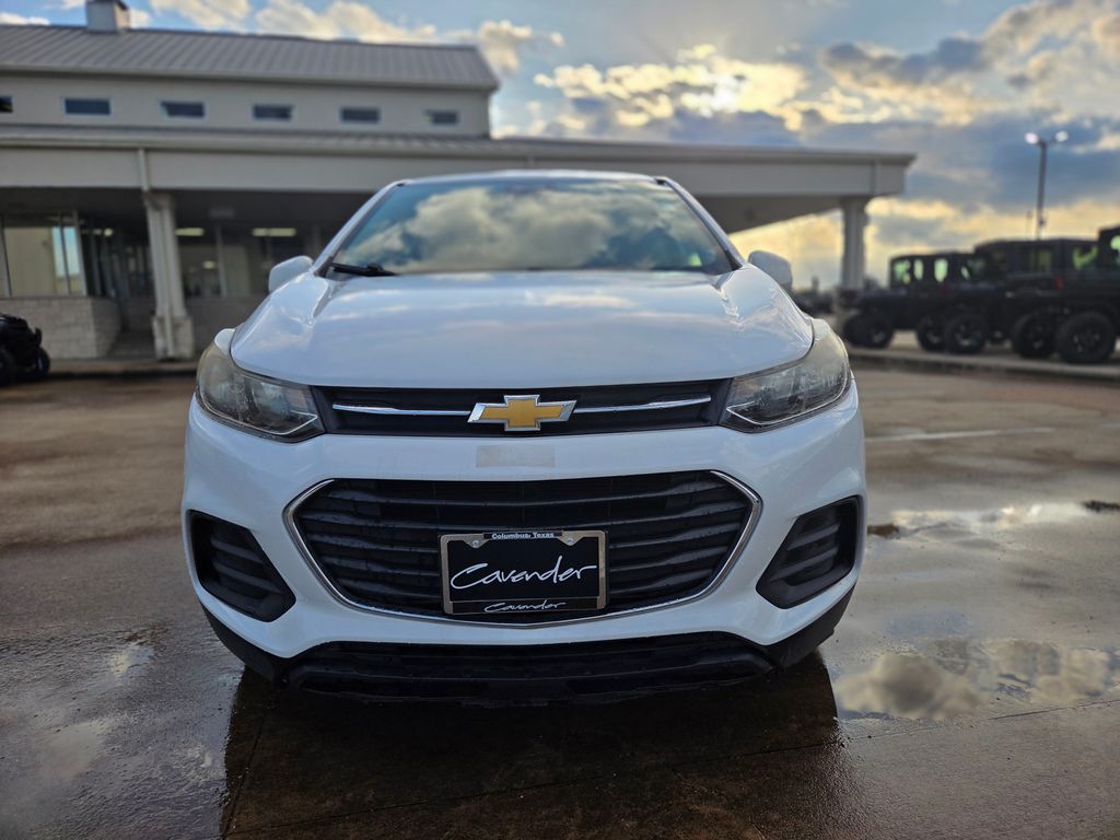 Used 2017 Chevrolet Trax LS with VIN 3GNCJKSB9HL263792 for sale in Columbus, TX