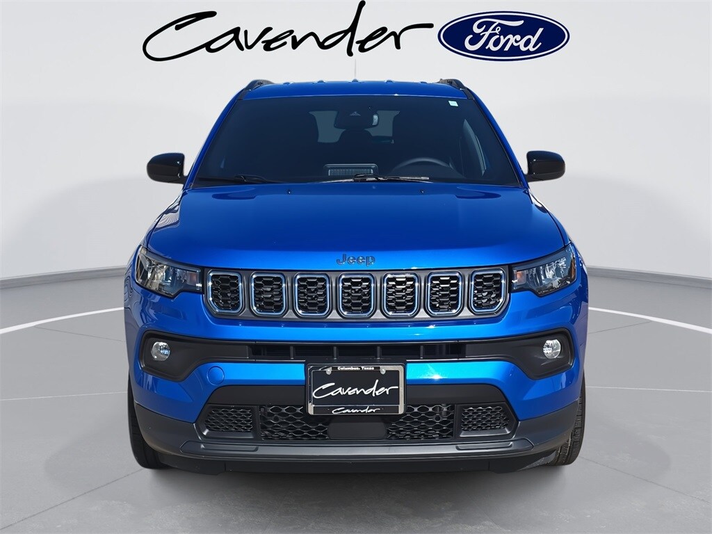 2025 Jeep Compass Latitude photo 2