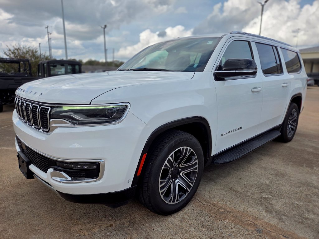 Bright White Clearcoat 2024 Jeep Wagoneer L SUV / Crossover 4X2 8-Speed Automatic