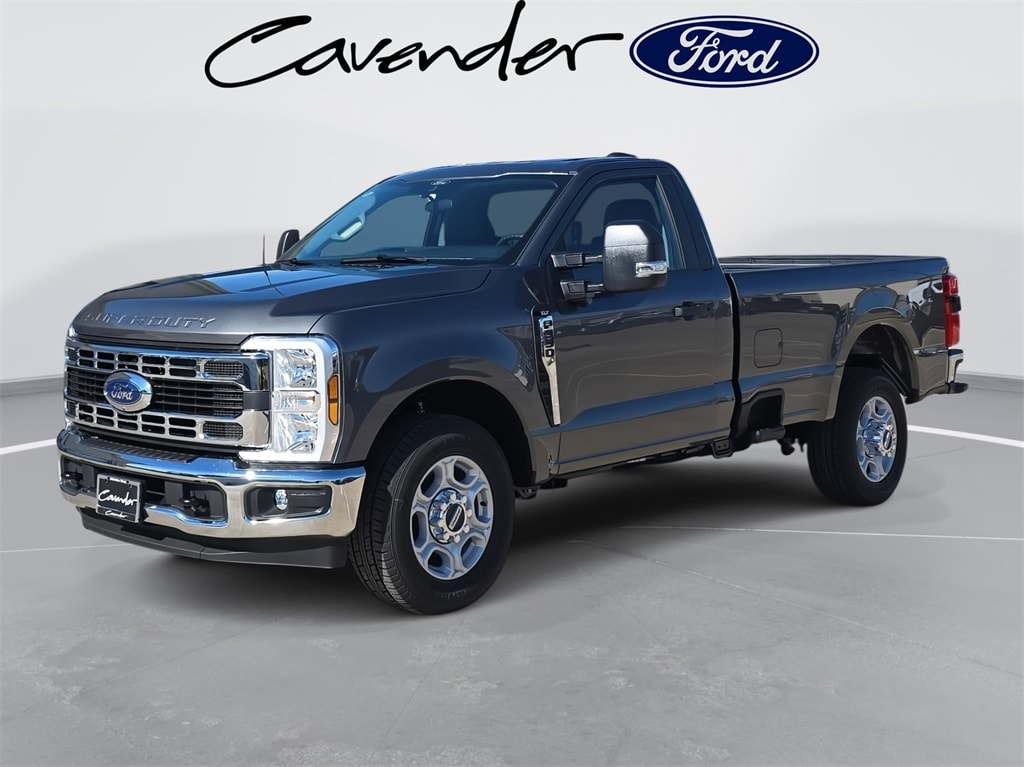 2026 Ford F-350 Super Duty XL's photo