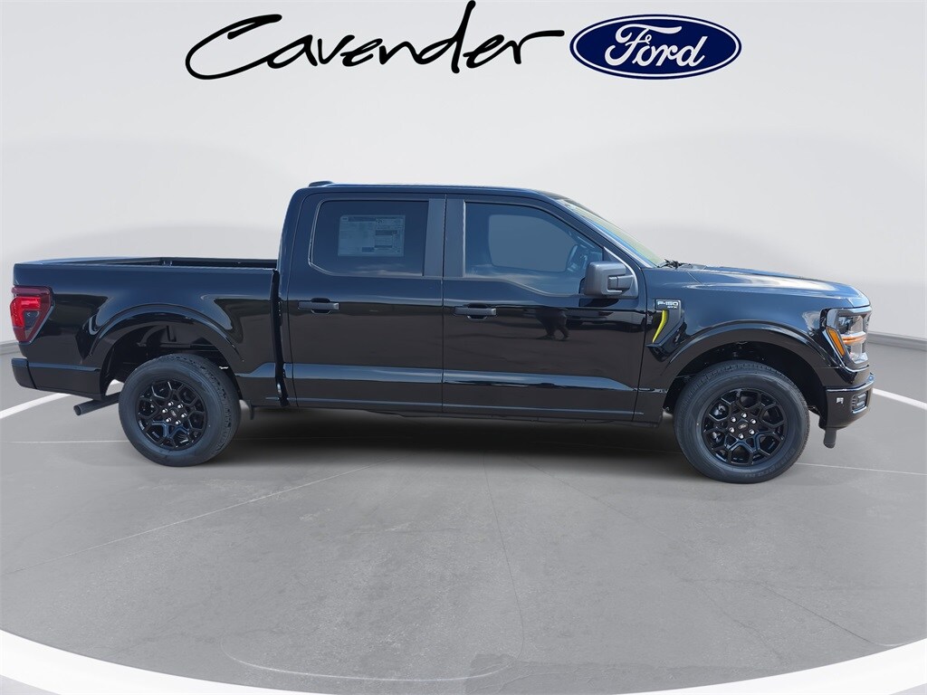 2025 Ford F-150 STX photo 4