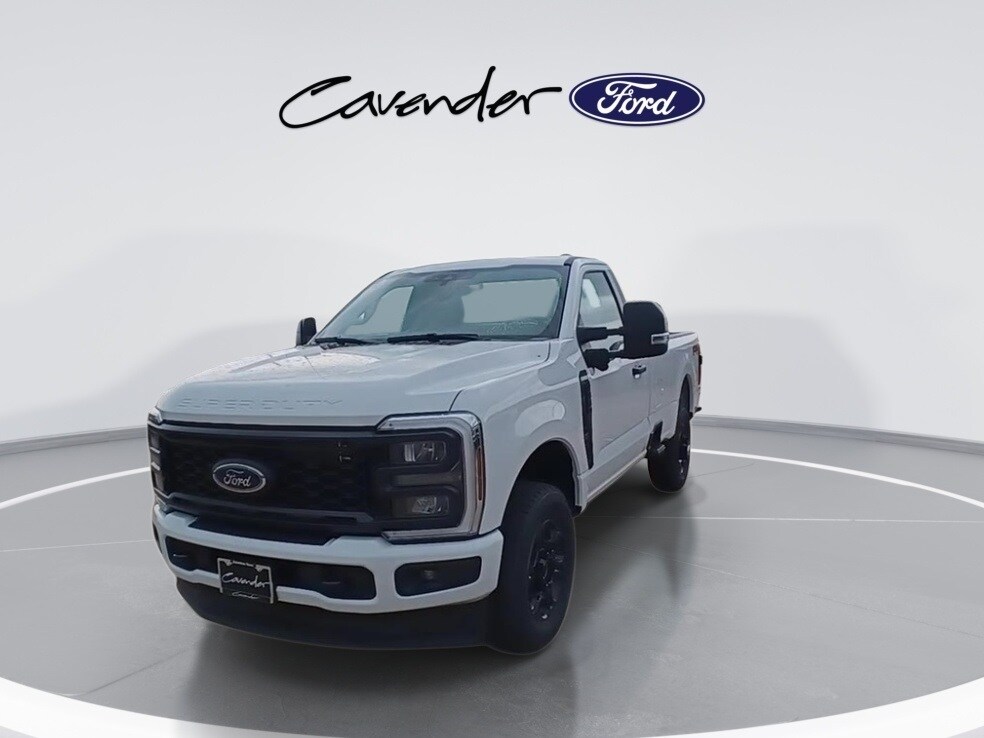 2025 Ford F-350 photo 3