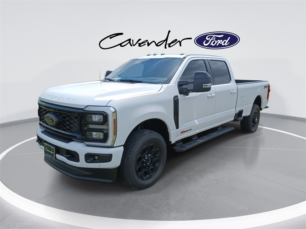 2025 Ford F-350 Super Duty Lariat's photo
