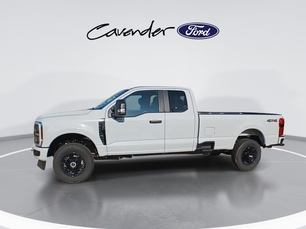 2025 Ford F-350 photo 4