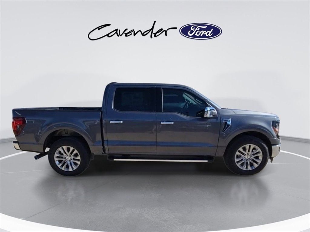 2025 Ford F-150 XLT - Photo 9