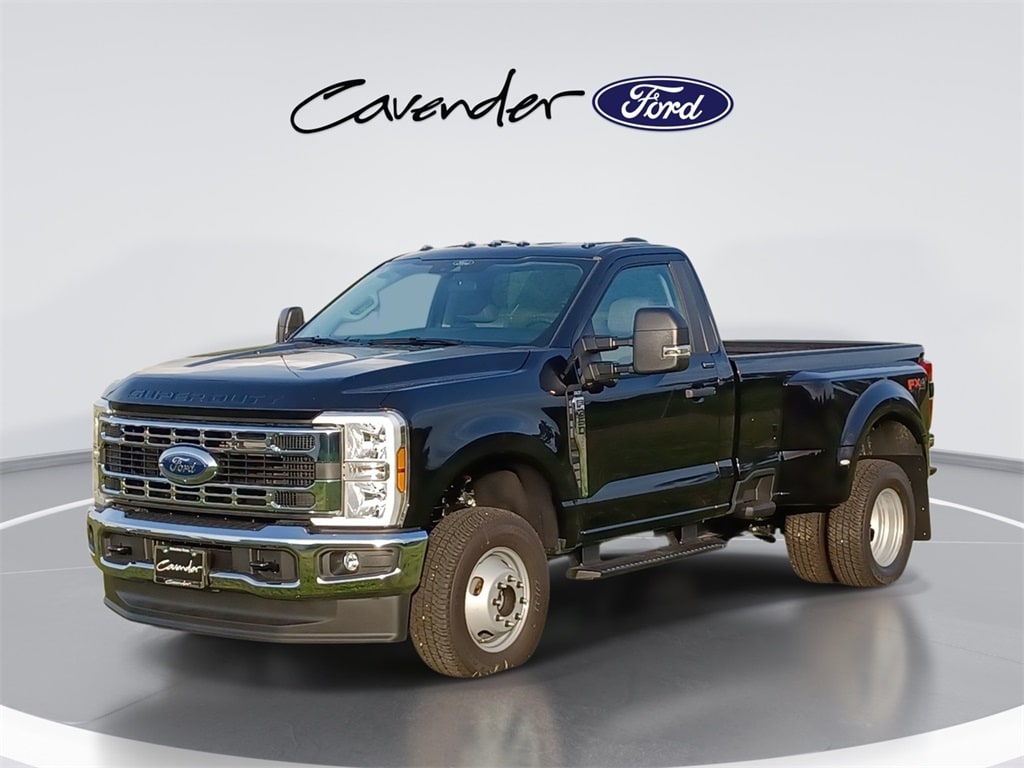 2025 Ford F-350 Super Duty XLT's photo