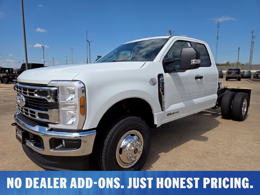 New 2027 Ford Super Duty F-350 XLT Chassis Cab Chassis