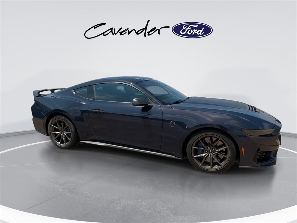2025 Ford Mustang Dark Horse photo 2