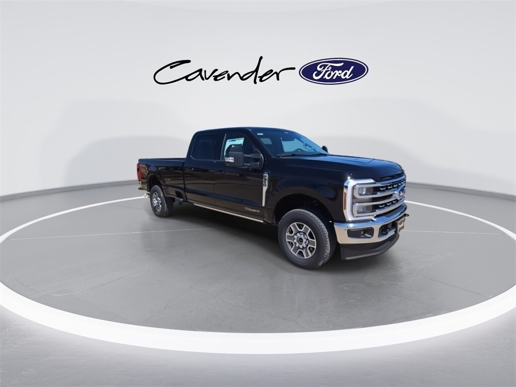 2025 Ford F-350 Lariat photo 2