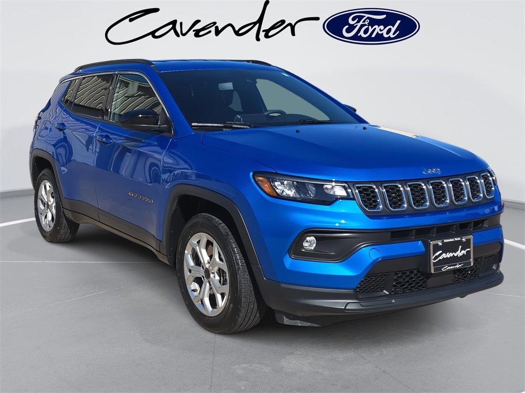 Used 2025 Jeep Compass Latitude SUV