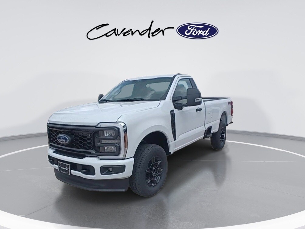 2025 Ford F-350 photo 3