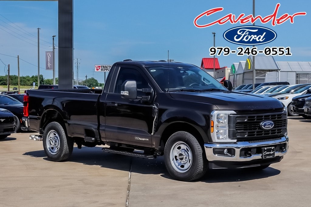 2024 Ford F-350 Super Duty XL's photo