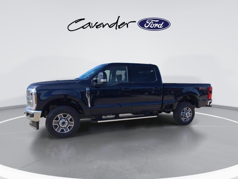 2025 Ford F-350 Lariat photo 4