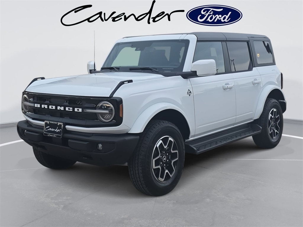 2025 Ford Bronco Outer Banks's photo