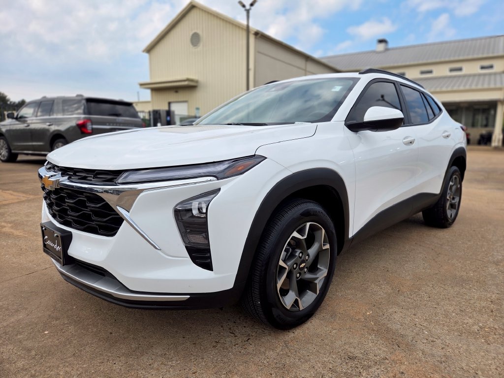 Used 2025 Chevrolet Trax LT Convenience SUV