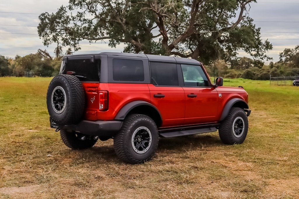 2024 Ford Bronco Big Bend photo 2