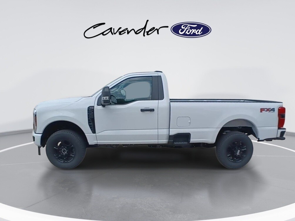 2025 Ford F-350 photo 4