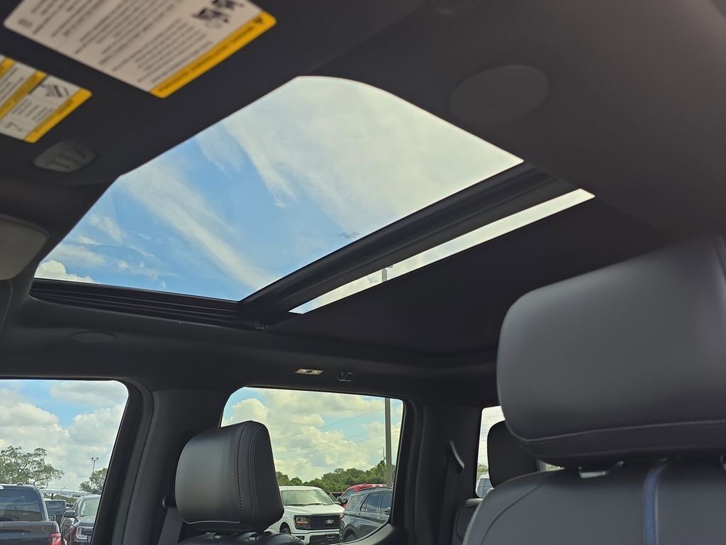 2025 Ford F-150 Platinum - Photo 27