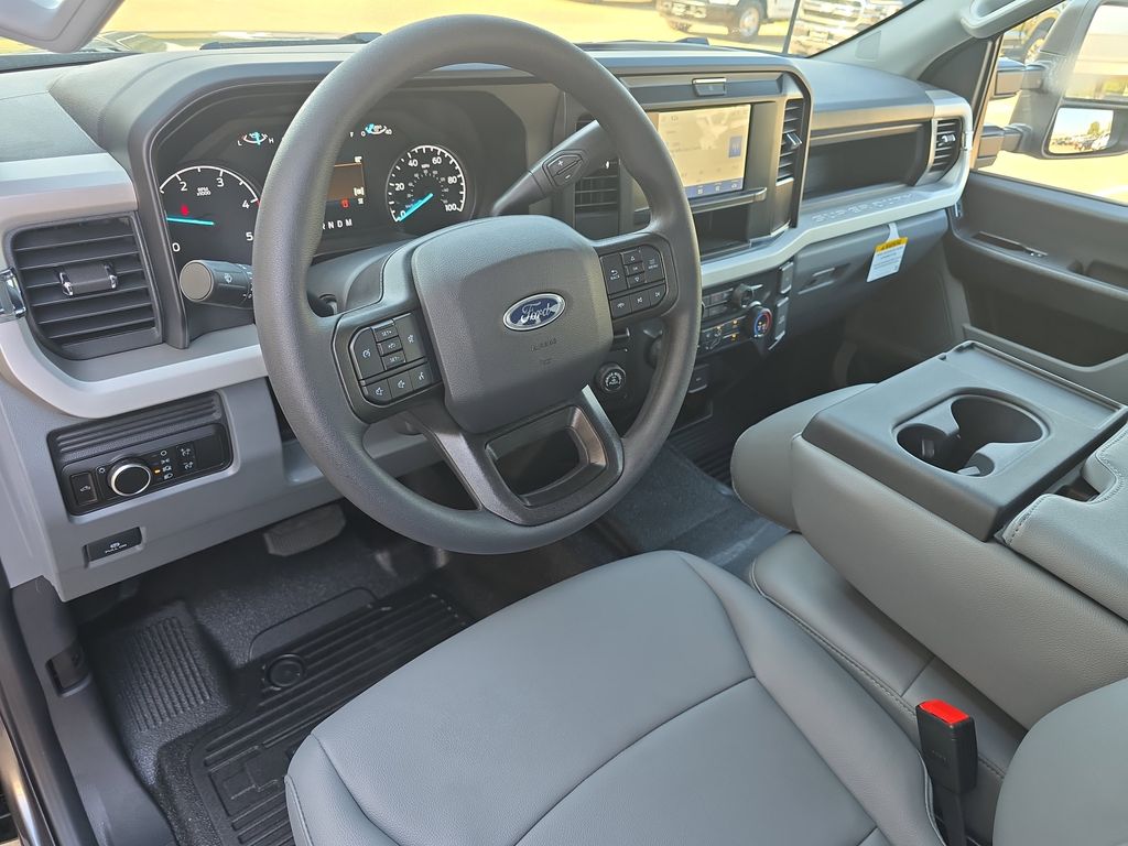 2026 Ford F-350 Super Duty XL - Photo 15