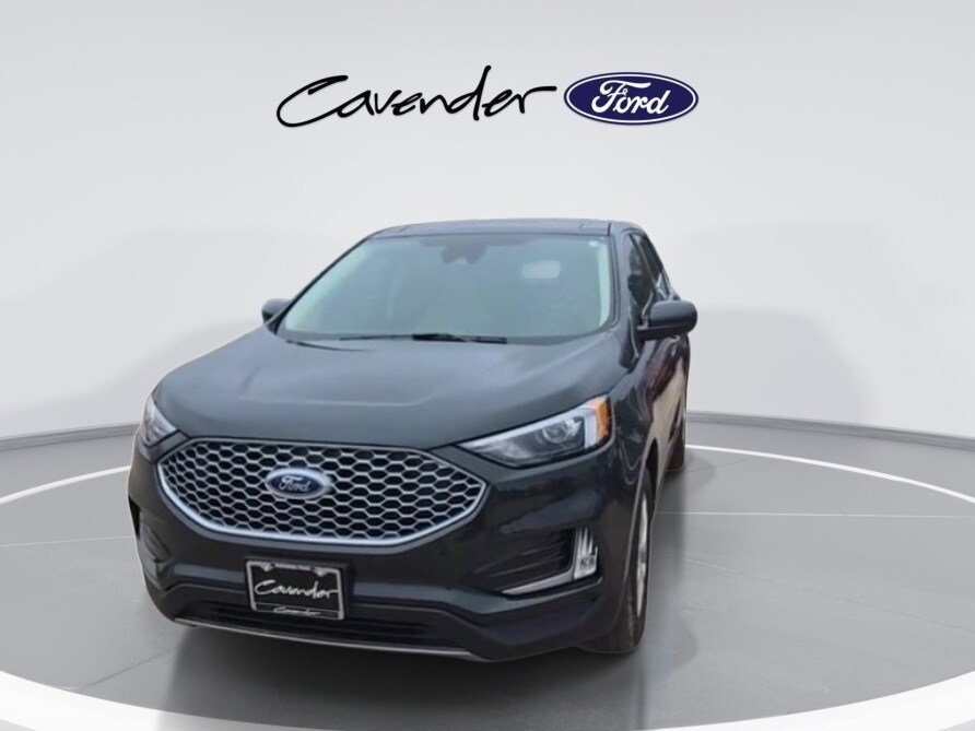 2024 Ford Edge SEL photo 3