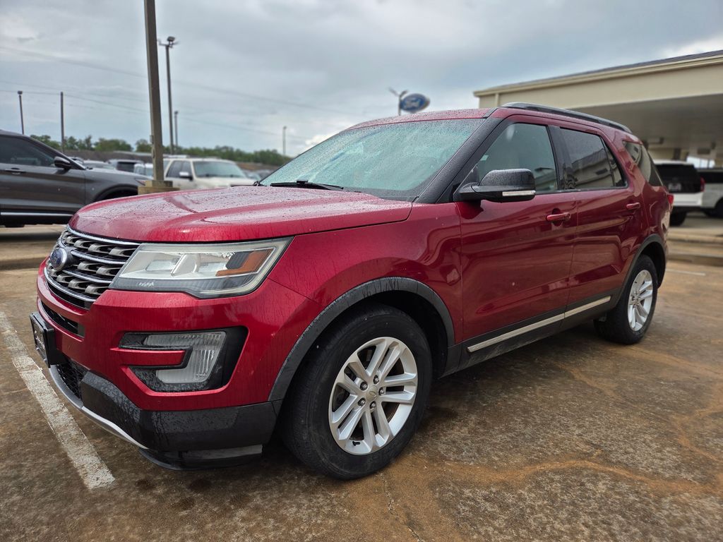 2016 Ford Explorer XLT FWD's photo