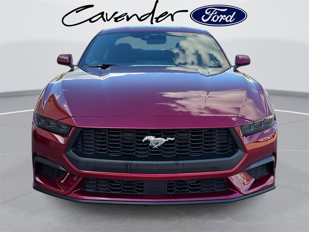 2025 Ford Mustang EcoBoost photo 2