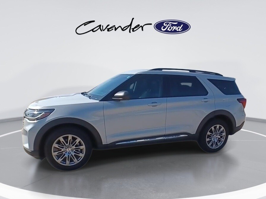 2025 Ford Explorer photo 4