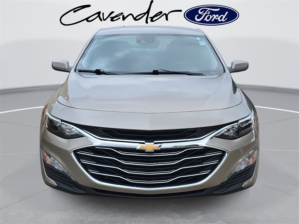 2024 Chevrolet Malibu 1LT photo 2