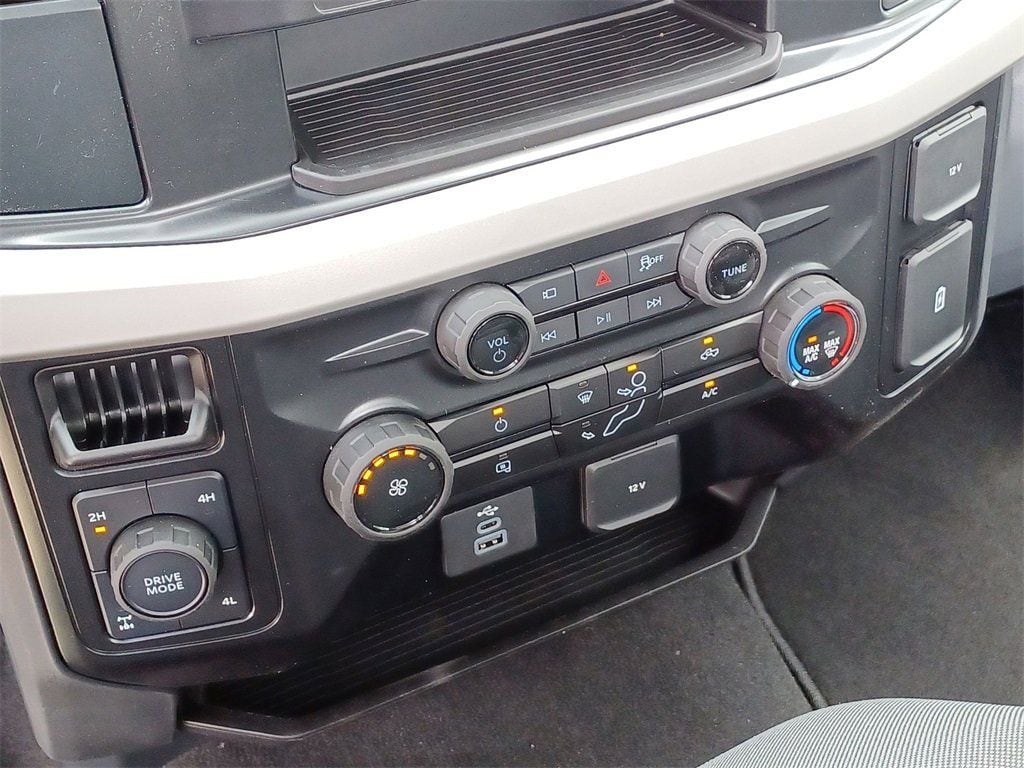 2025 Ford F-350 Super Duty XL - Photo 13