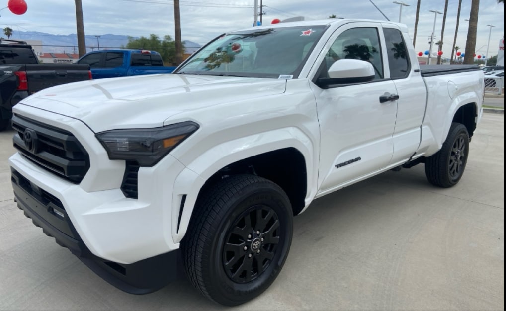 2025 Toyota Tacoma SR5